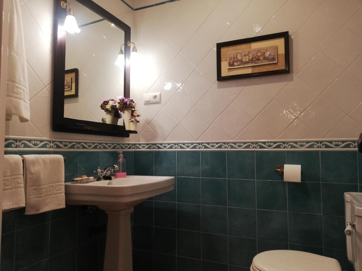 ビジャカスティンLa Casa Madronaアパートメント エクステリア 写真