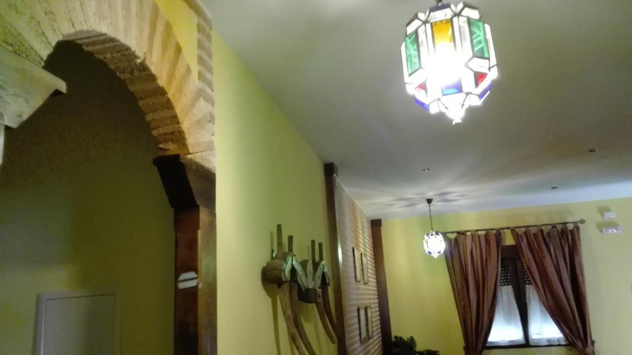 ビジャカスティンLa Casa Madronaアパートメント エクステリア 写真