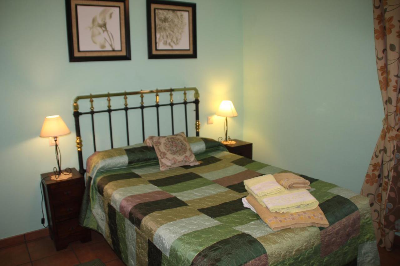 ビジャカスティンLa Casa Madronaアパートメント エクステリア 写真